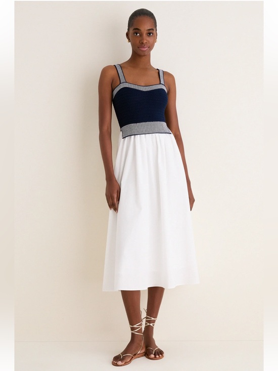 Moon River Dresses & Skirts - MOON RIVER Navy and Off White Knit Top Midi Dress